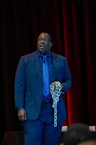 2022-Gala-Keynote-Speaker-Shawn-Harper-12